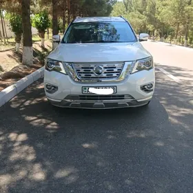 Nissan Pathfinder 2020
