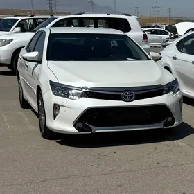 Toyota Camry 2017