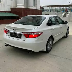Toyota Camry 2017