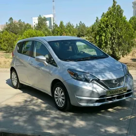 Nissan Versa 2018