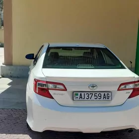 Toyota Camry 2012
