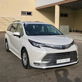 Toyota Sienna 2021