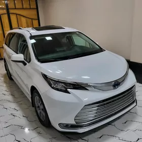 Toyota Sienna 2021