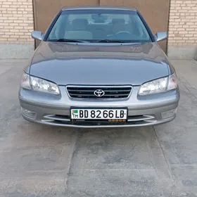 Toyota Camry 2000