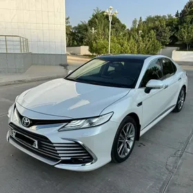 Toyota Camry 2024