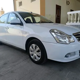 Nissan Almera 2015