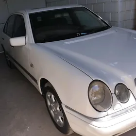 Mercedes-Benz E320 1999