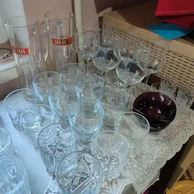 стаканы,ножи,пьялы.