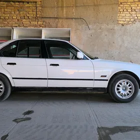 BMW 525 1990
