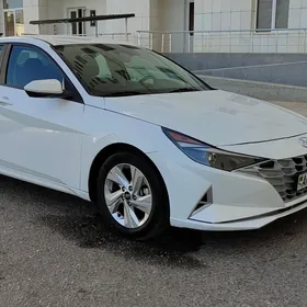 Hyundai Elantra 2021
