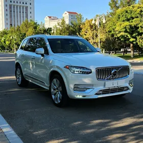 Volvo XC90 2021