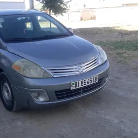 Nissan Versa 2010