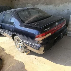 Nissan Cefiro 1995