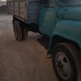 Gaz 53 1983