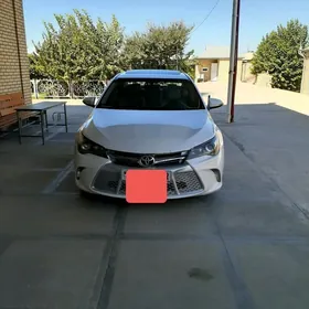 Toyota Camry 2016