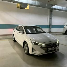 Hyundai Elantra 2020