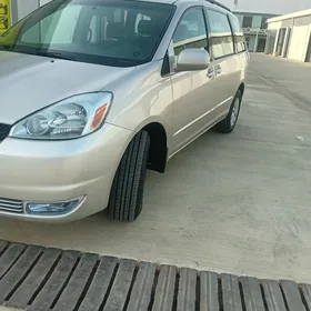 Toyota Sienna 2004