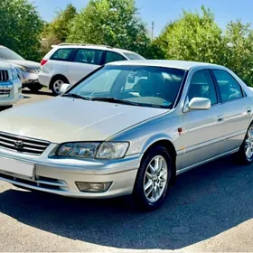 Toyota Camry 2000