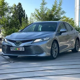Toyota Camry 2018
