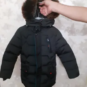Продаю детскую куртку