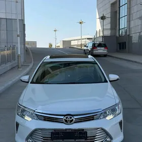Toyota Camry 2015