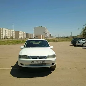 Opel Vectra 2000
