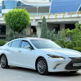 Lexus ES 350 2019
