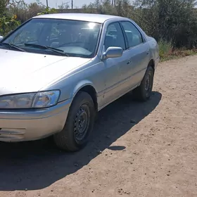 Toyota Camry 2000