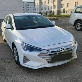 Hyundai Elantra 2020