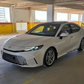 Toyota Camry 2024