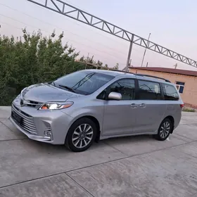 Toyota Sienna 2020