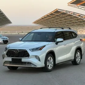 Toyota Highlander 2022