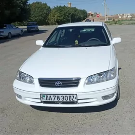 Toyota Camry 2000