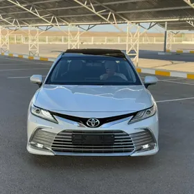 Toyota Camry 2022