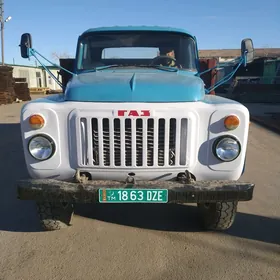 Gaz 53 1990