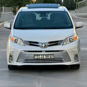 Toyota Sienna 2019