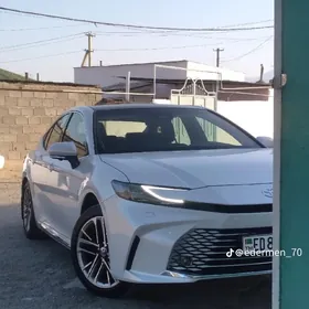 Toyota Camry 2024