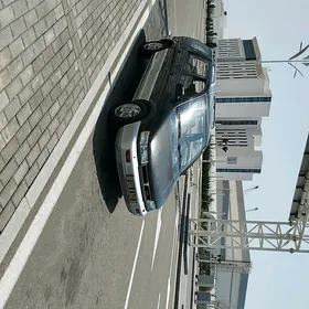 Mitsubishi Chariot 1994