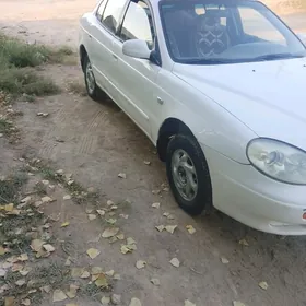 Daewoo Leganza 2002