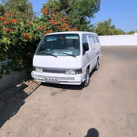 Nissan Urvan 1989