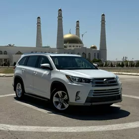 Toyota Highlander 2019