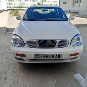 Daewoo Leganza 2002