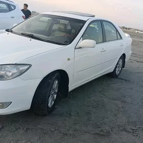 Toyota Camry 2004