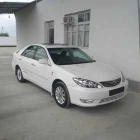Toyota Camry 2005
