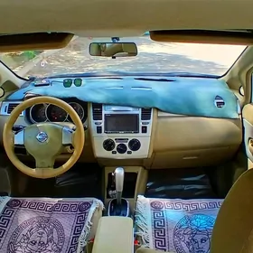 Nissan Versa 2009