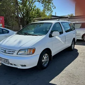 Toyota Sienna 2002
