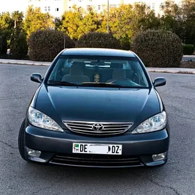 Toyota Camry 2004