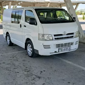 Toyota Hiace 2006