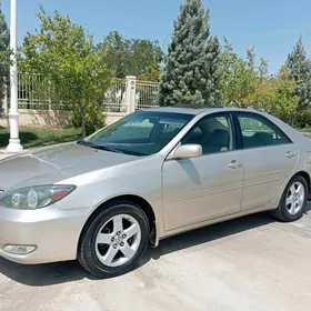 Toyota Camry 2004