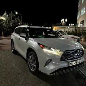 Toyota Highlander 2022